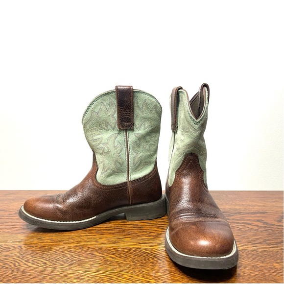 Ariat Shoes - ⭐️HP⭐️ Ariat Women’s Fatbaby Western Boot size 7B